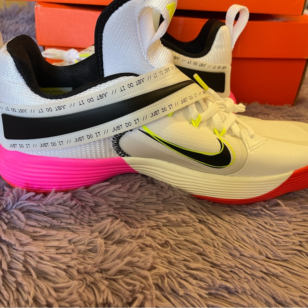 Nike React HyperSet SE White Black Bright Crimson DJ4473-121 size 9